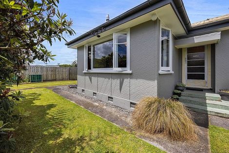 Photo of property in 6 Hurworth Road, Hurworth, New Plymouth, 4371