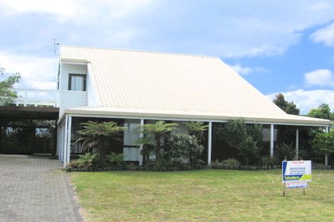 Photo of property in 28 Pleasant Place, Pauanui, Hikuai, 3579