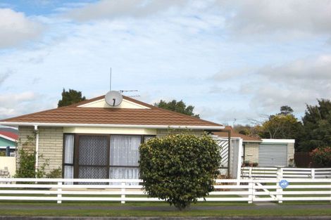 Photo of property in 2/11 Rosalind Street, Stratford, 4332