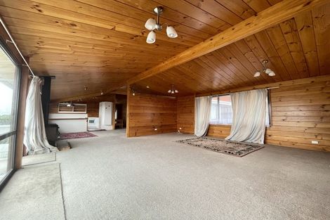 Photo of property in 15a Cambric Place, Botany Downs, Auckland, 2010