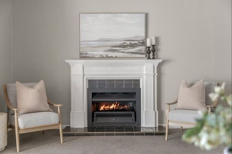 Photo of property in 44 Braid Road, St Andrews, Hamilton, 3200