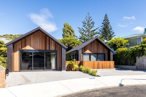 Photo of property in 10 Eton Place, Spotswood, New Plymouth, 4310