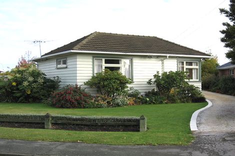 Photo of property in 6 Nyoli Street, Northcote, Christchurch, 8052