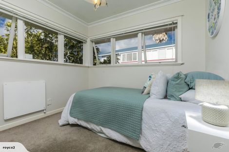 Photo of property in 12 Fairlea Road, Te Atatu South, Auckland, 0610