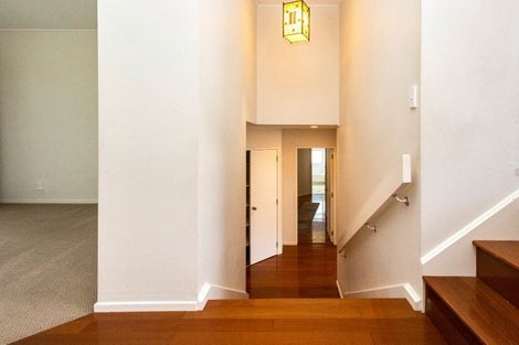 Photo of property in 20 Gillard Place, Eastern Beach, Auckland, 2012