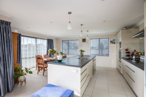 Photo of property in 1 Honeyfield Drive, Whalers Gate, New Plymouth, 4310