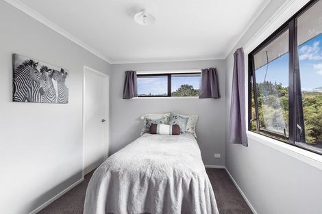 Photo of property in 51 Caton Road, Waitakere, Henderson, 0782