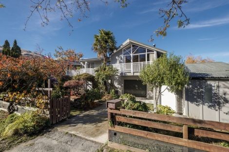 Photo of property in 2 Fox's Terrace, Arrowtown, 9302