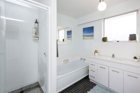 Photo of property in 108 California Drive, Totara Park, Upper Hutt, 5018