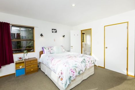 Photo of property in 41 Dalton Grove, Stokes Valley, Lower Hutt, 5019