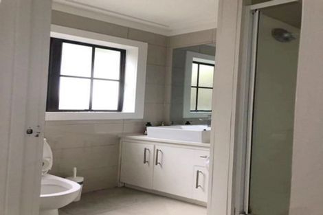 Photo of property in 7 Glen Vista Place, Bayview, Auckland, 0629