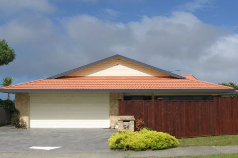Photo of property in 54 Spencer Road, Pinehill, Auckland, 0632