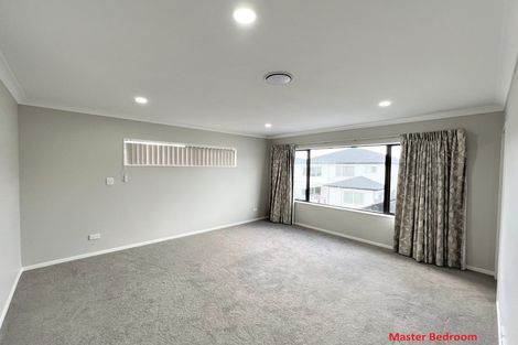 Photo of property in 17 Golden Avenue, Flat Bush, Auckland, 2019