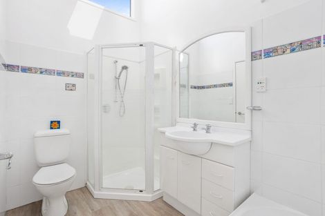 Photo of property in 3/28 Walter Street, Hauraki, Auckland, 0622