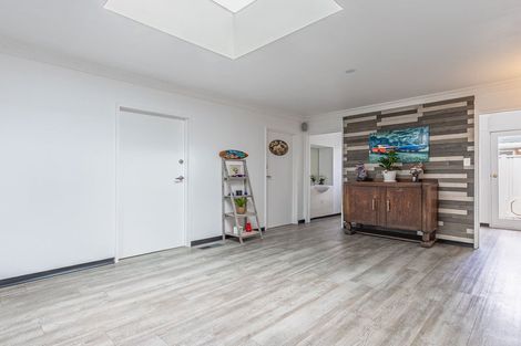 Photo of property in 103 Hillcrest Road, Raumati Beach, Paraparaumu, 5032