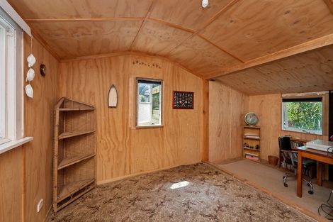 Photo of property in 16 Rangiuru Road, Otaki Beach, Otaki, 5512