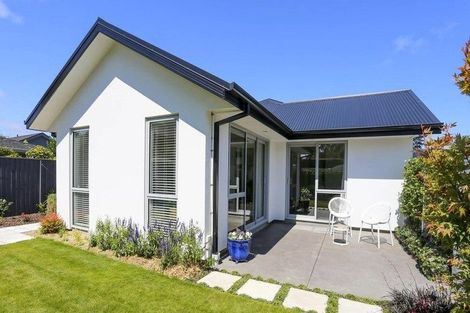 Photo of property in 2 Brackendale Place, Burnside, Christchurch, 8041