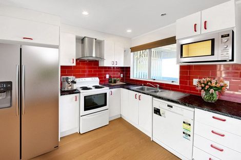 Photo of property in 7 Hollydale Grove, Churton Park, Wellington, 6037