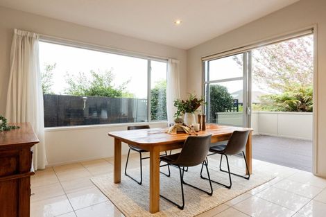 Photo of property in 15 Azure Place, Huntington, Hamilton, 3210