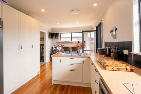 Photo of property in 22 Highbury Avenue, Highbury, Palmerston North, 4412