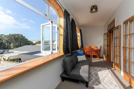 Photo of property in Devonport Apartments, 42/127 Saint Aubyn Street, New Plymouth, 4310