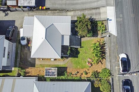 Photo of property in 7 Belt Road, Moturoa, New Plymouth, 4310