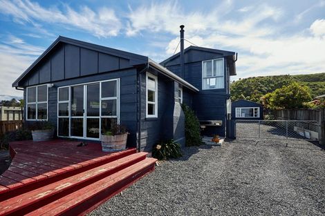 Photo of property in 13 South Bay Parade, South Bay, Kaikoura, 7300