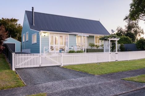 Photo of property in 26 Endeavour Avenue, Welcome Bay, Tauranga, 3112