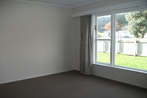Photo of property in 7 Derwent Street, Wainuiomata, Lower Hutt, 5014