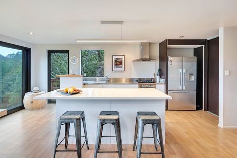 Photo of property in 172 Shaw Road, Oratia, Auckland, 0604