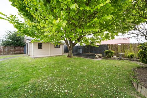 Photo of property in 14 Gladys Place, Kelvin Grove, Palmerston North, 4414