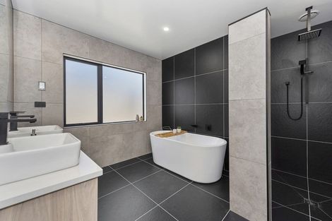 Photo of property in 24 The Meadows Drive, Flagstaff, Hamilton, 3210