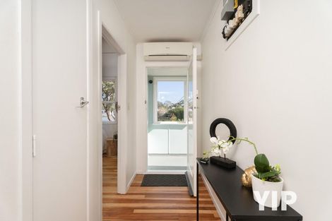 Photo of property in 58 Kenmore Street, Newlands, Wellington, 6037