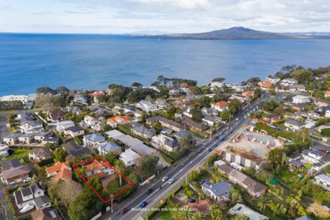 Photo of property in 256 Lake Road, Hauraki, Auckland, 0622