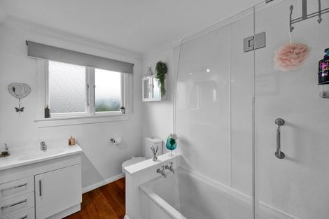 Photo of property in 63 Turuturu Road, Hawera, 4610