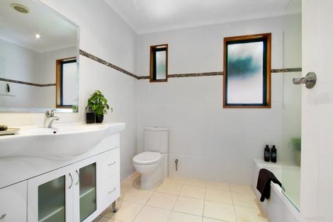 Photo of property in 193a Godley Road, Titirangi, Auckland, 0604