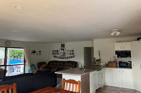 Photo of property in 194 High Street North, Carterton, 5713