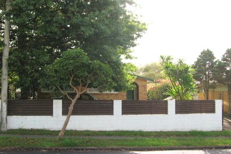 Photo of property in 35 Kamara Road, Glen Eden, Auckland, 0602