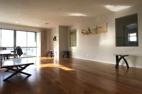 Photo of property in 103 Medallion Drive, Oteha, Auckland, 0632