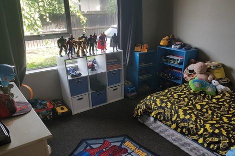 Photo of property in 6 Queenspark Drive, Parklands, Christchurch, 8083