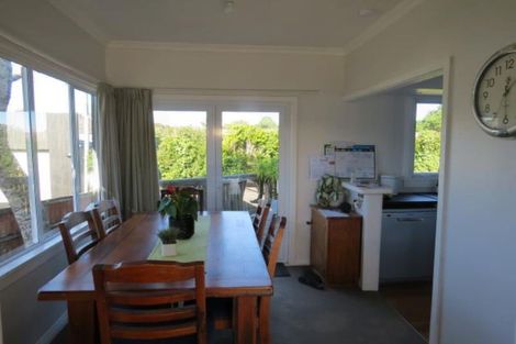Photo of property in 8 Warangi Street, Strandon, New Plymouth, 4312