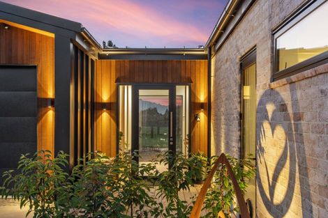 Photo of property in 87 Black Peak Road, Wanaka, 9382