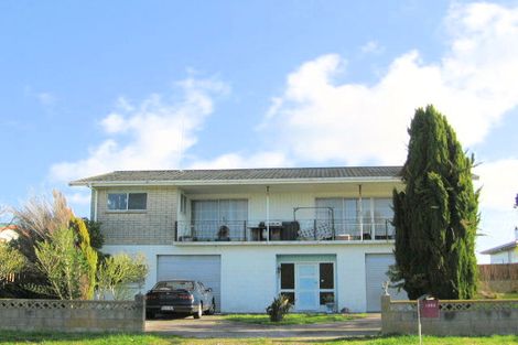 Photo of property in 1284 Papamoa Beach Road, Papamoa Beach, Papamoa, 3118