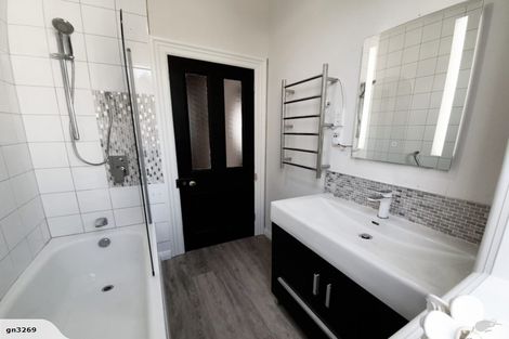 Photo of property in 109 Wellesley Road, Napier South, Napier, 4110