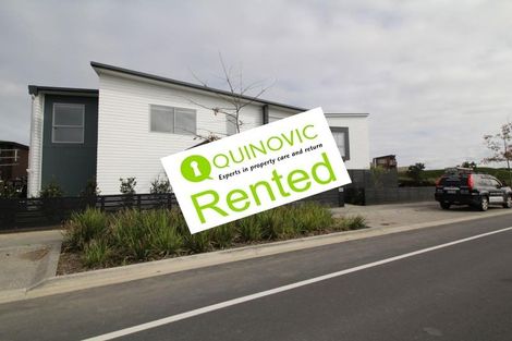 Photo of property in 52 Te Oneroa Way, Long Bay, Auckland, 0630