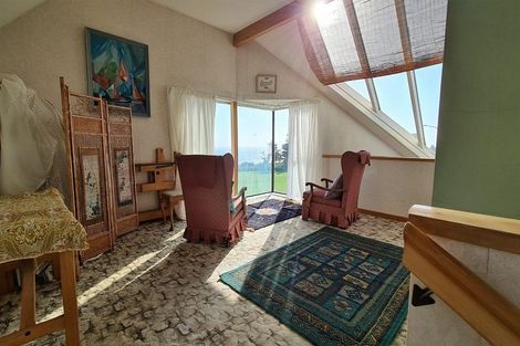 Photo of property in 6 Halse Place, Opunake, 4616