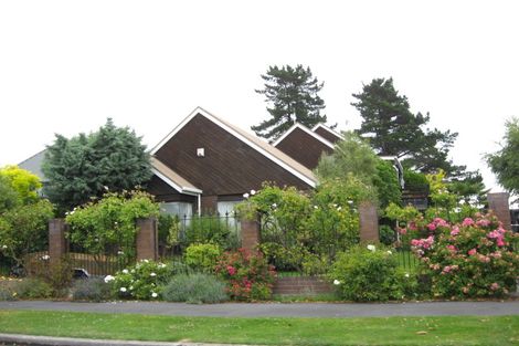 Photo of property in 19 Briarmont Street, Avondale, Christchurch, 8061