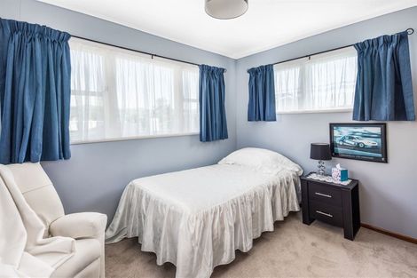 Photo of property in 62 Beazley Avenue, Paparangi, Wellington, 6037