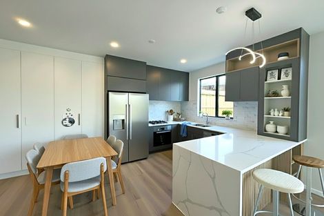 Photo of property in 5 Raphael Place, West Harbour, Auckland, 0618