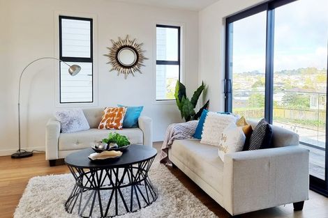 Photo of property in 952f East Coast Road, Northcross, Auckland, 0632